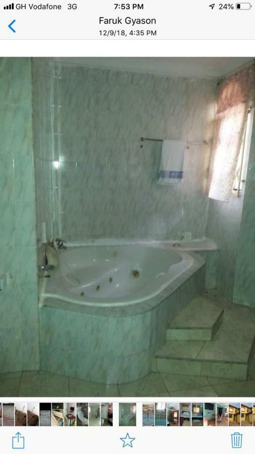 קומסי Gya-Son Royal Guest House מראה חיצוני תמונה