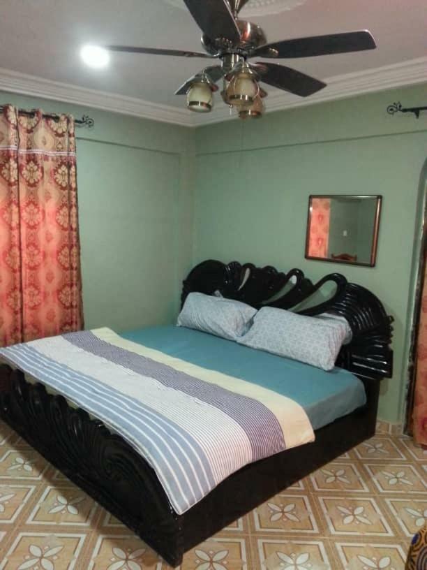 קומסי Gya-Son Royal Guest House מראה חיצוני תמונה